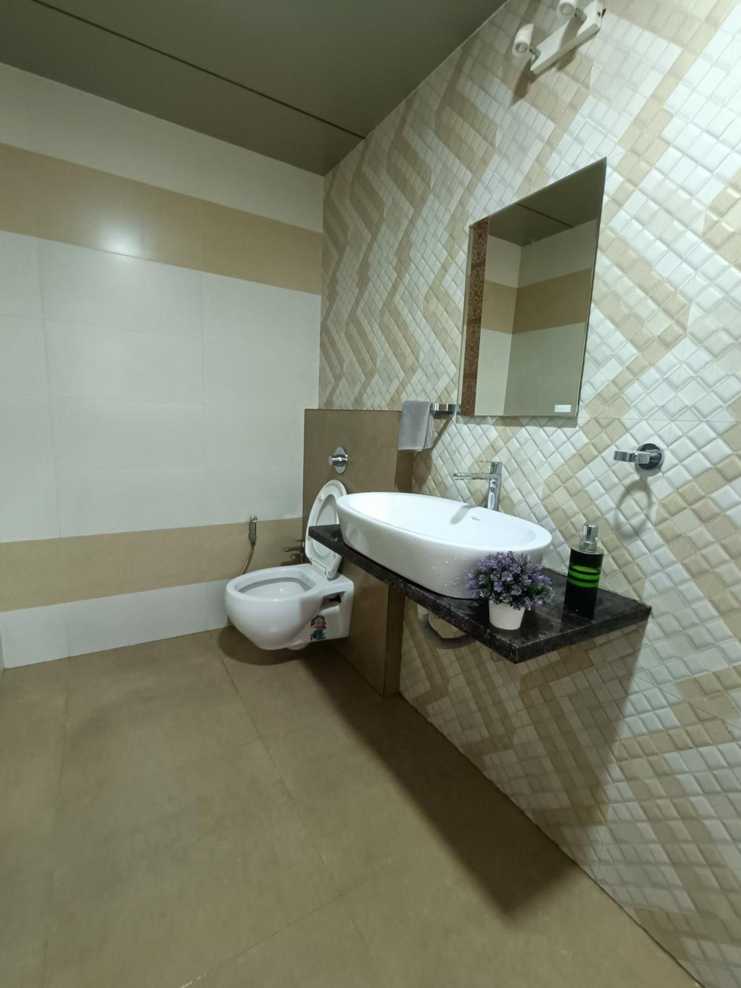 Rain Mist 4Bhk Luxury Villa With Private Pool Lonavala Εξωτερικό φωτογραφία